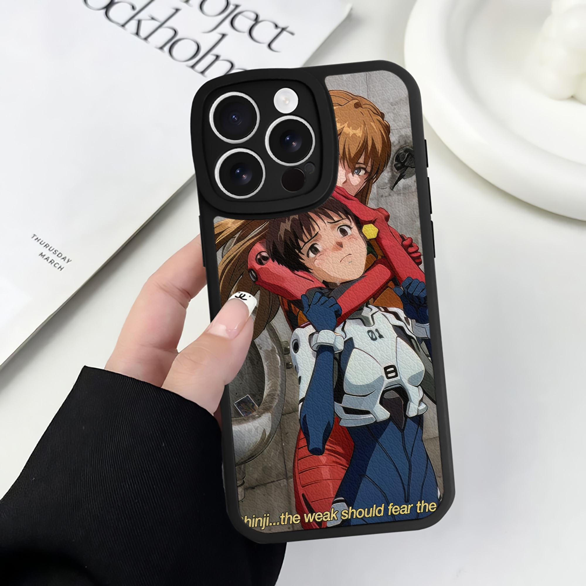 （画像用） EVA 新世紀エヴァンゲリオン 【iPhone 16シリーズ対応】シリコンスマホケース（レザー調） 材質：シリコン